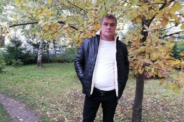 Все случилось, когда Владимира Санкина на улице за руку схватил перепуганный ребенок и рассказал, что ему чудом удалось сбежать из квартиры, куда их с другом заманил незнакомец Там он заставлял