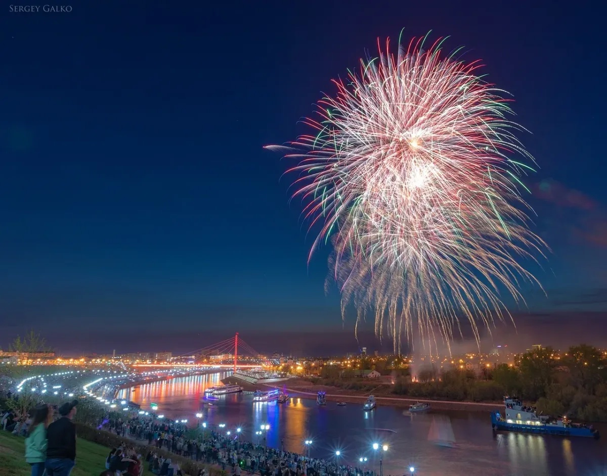 Изображение 1 к новости: Где и когда смотреть салют в Тюмени на День города